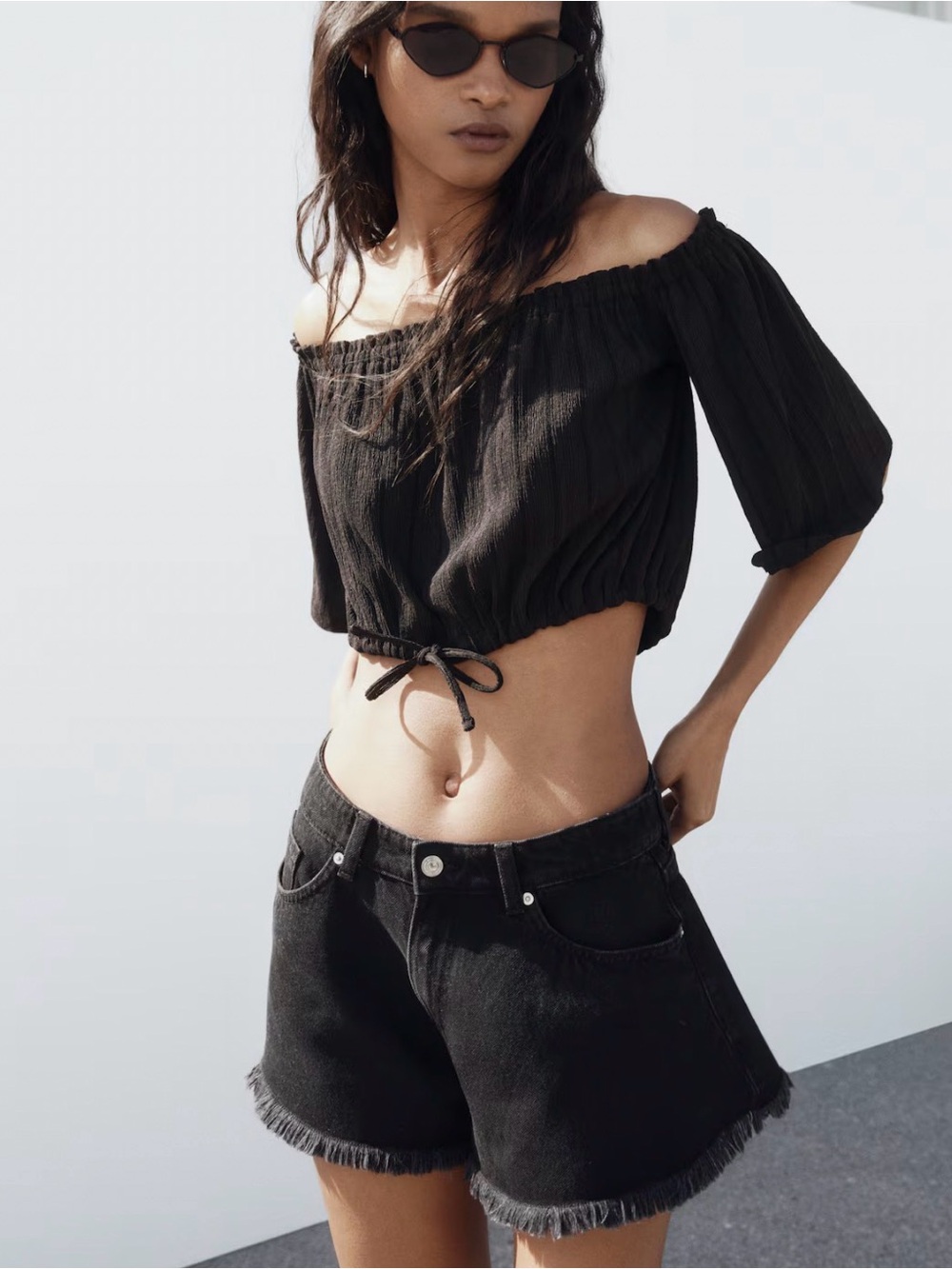 H&M CRINKLED OFF-THE-SHOULDER TOP size small